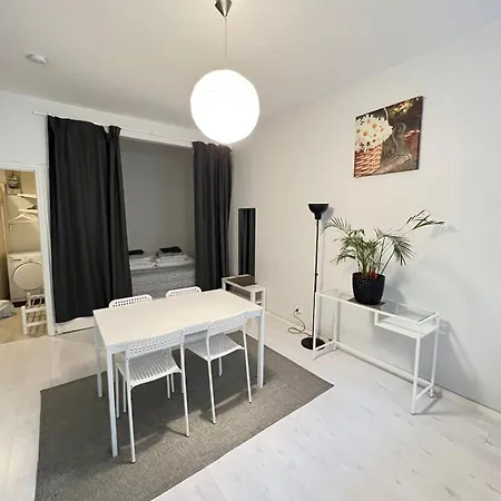 Moderni Siisti Koti Jossa Modernit Kalusteet *