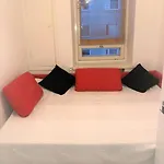 Apartamento Moderni Siisti Koti Jossa Modernit Kalusteet Helsinki