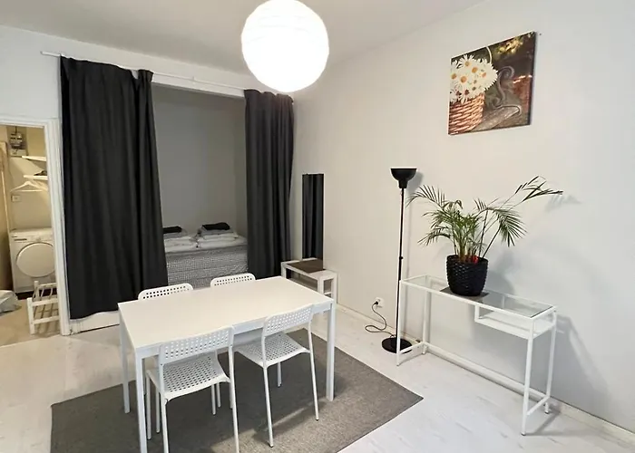 Moderni Siisti Koti Jossa Modernit Kalusteet *